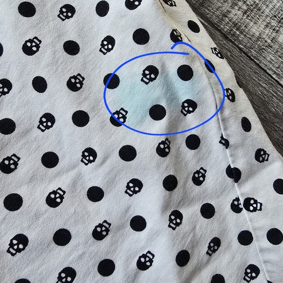 Hot Topic Above Knee White Black Skulls Gothic Dress Women's XS - Picture 12 of 13